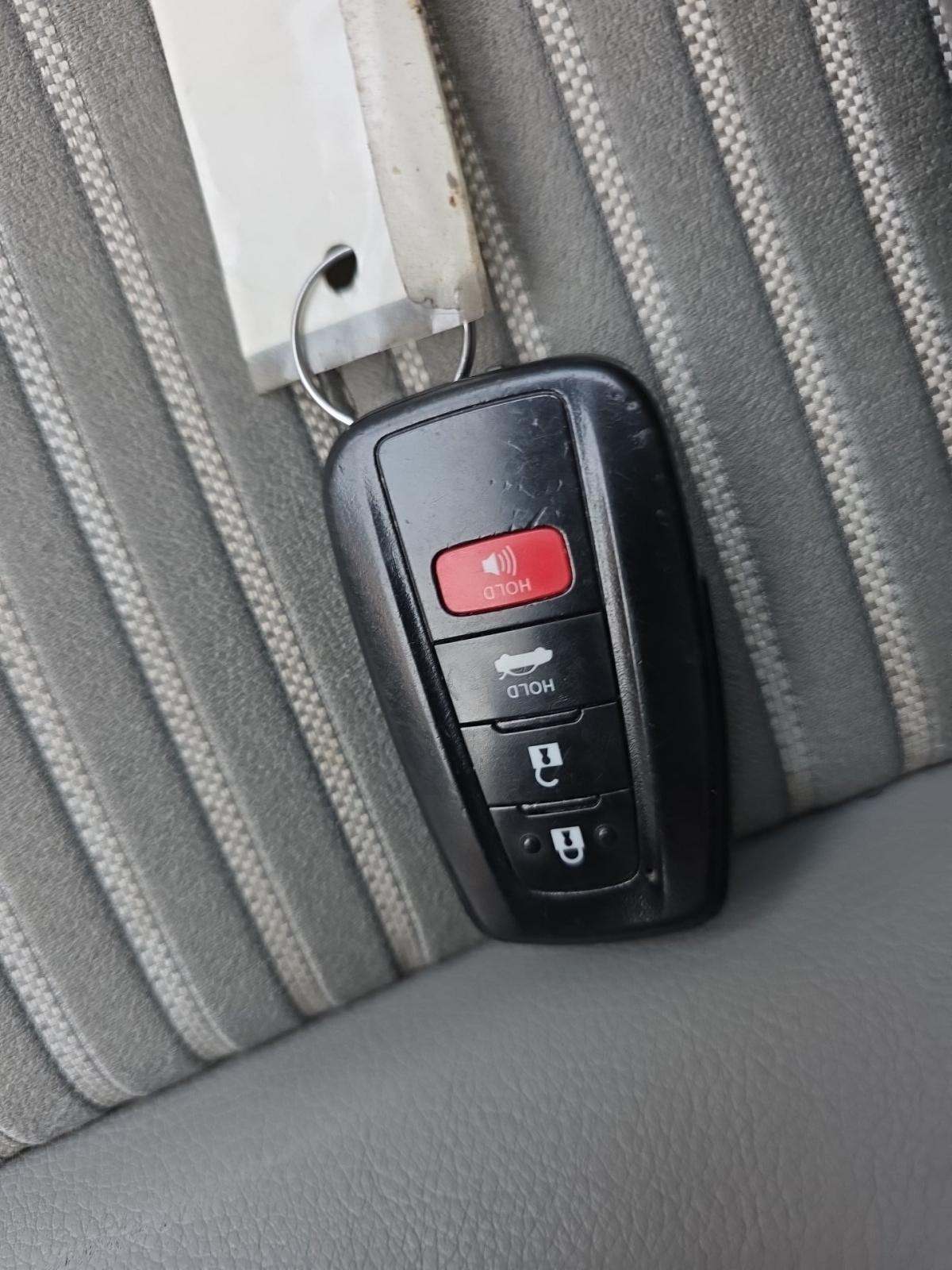 2022 Toyota Camry SE FWD