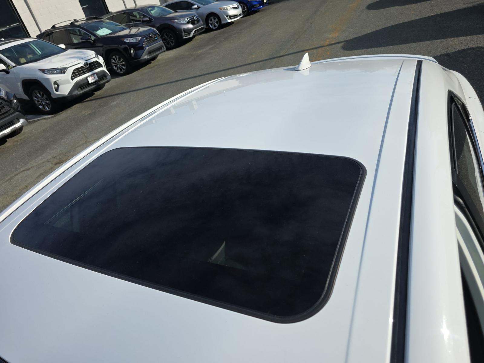 2022 Toyota Camry SE FWD