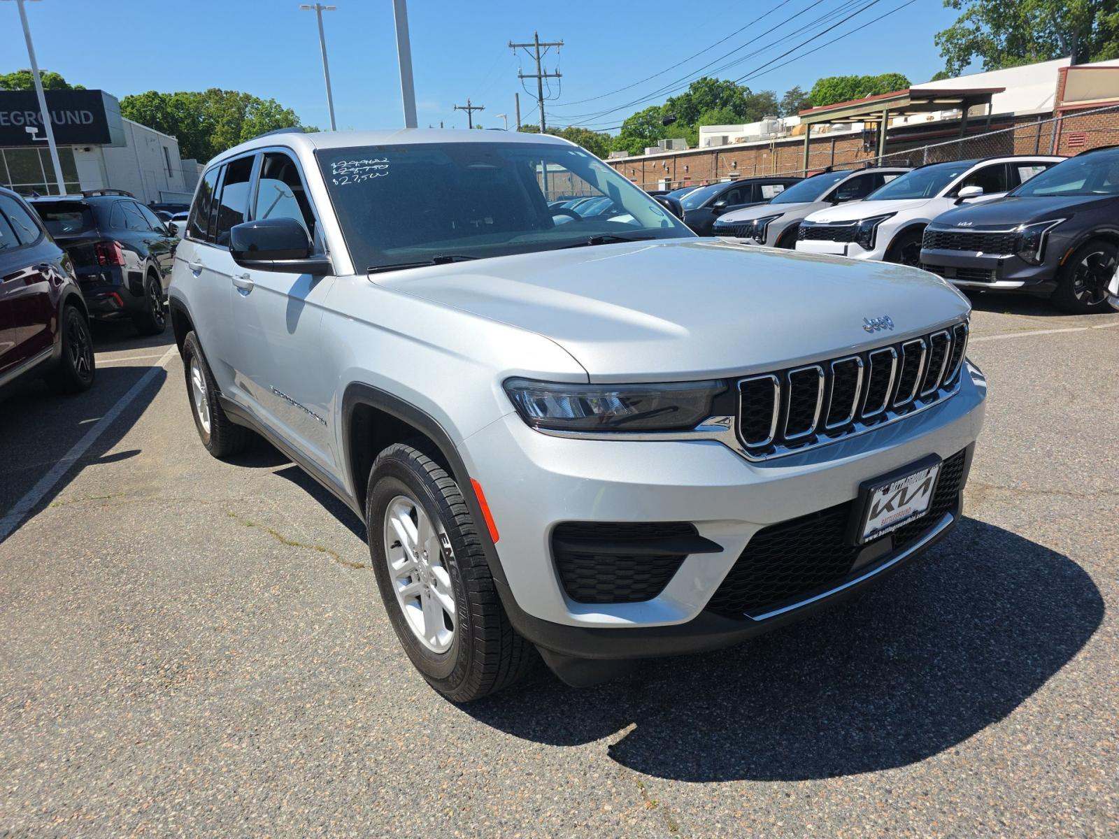 JEEP LAREDO - 4