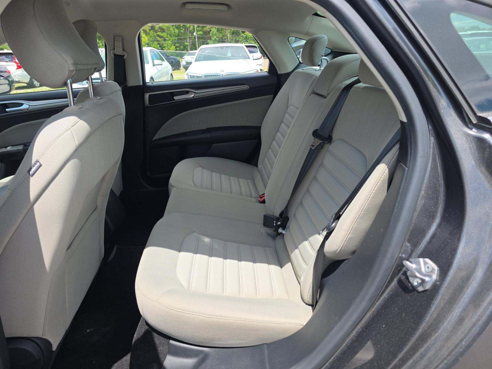 FORD FUSION - 9