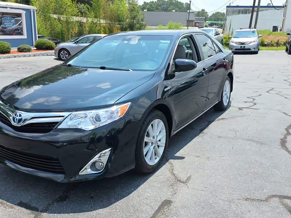 2014 Toyota Camry Hybrid XLE FWD