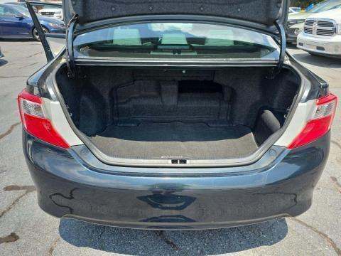 2014 Toyota Camry Hybrid XLE FWD