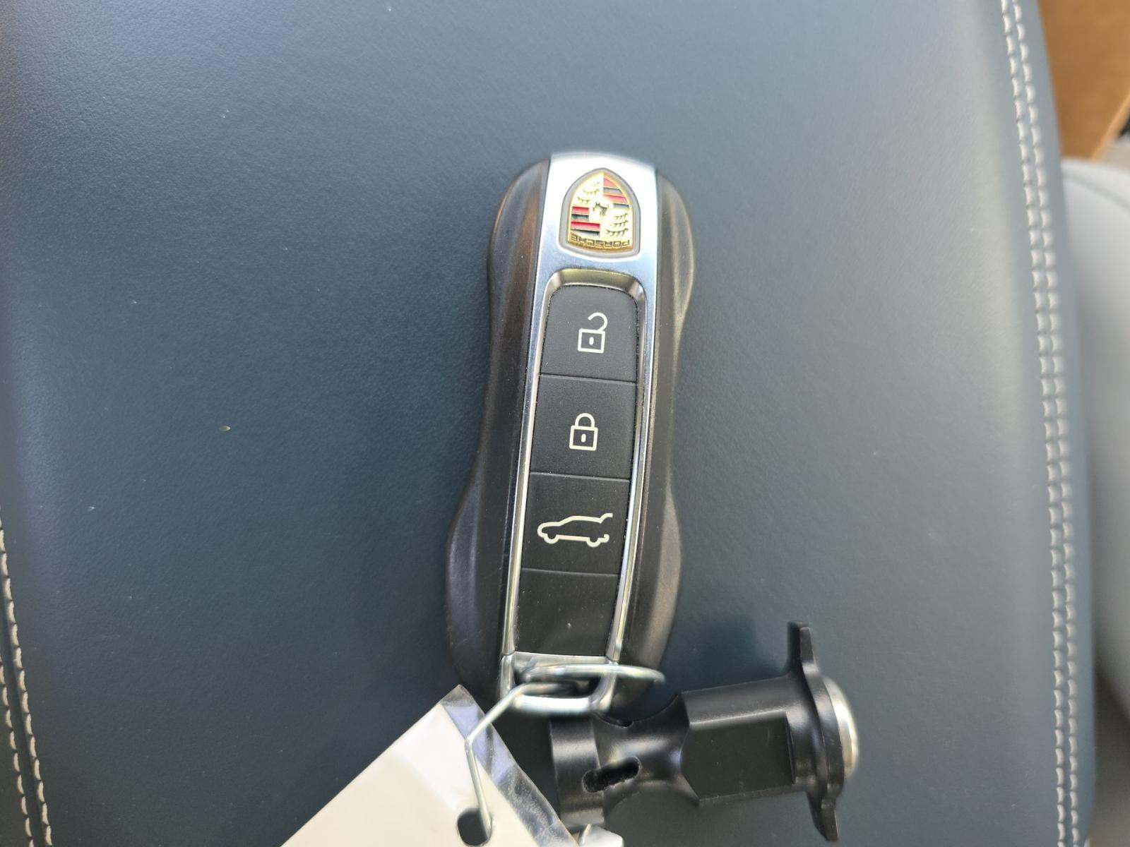 PORSCHE CAYENNE - 4