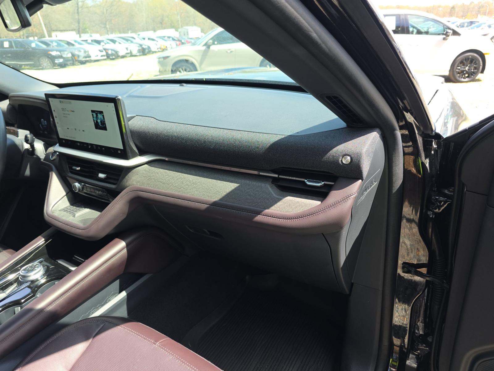 2025 Ford Explorer Platinum AWD