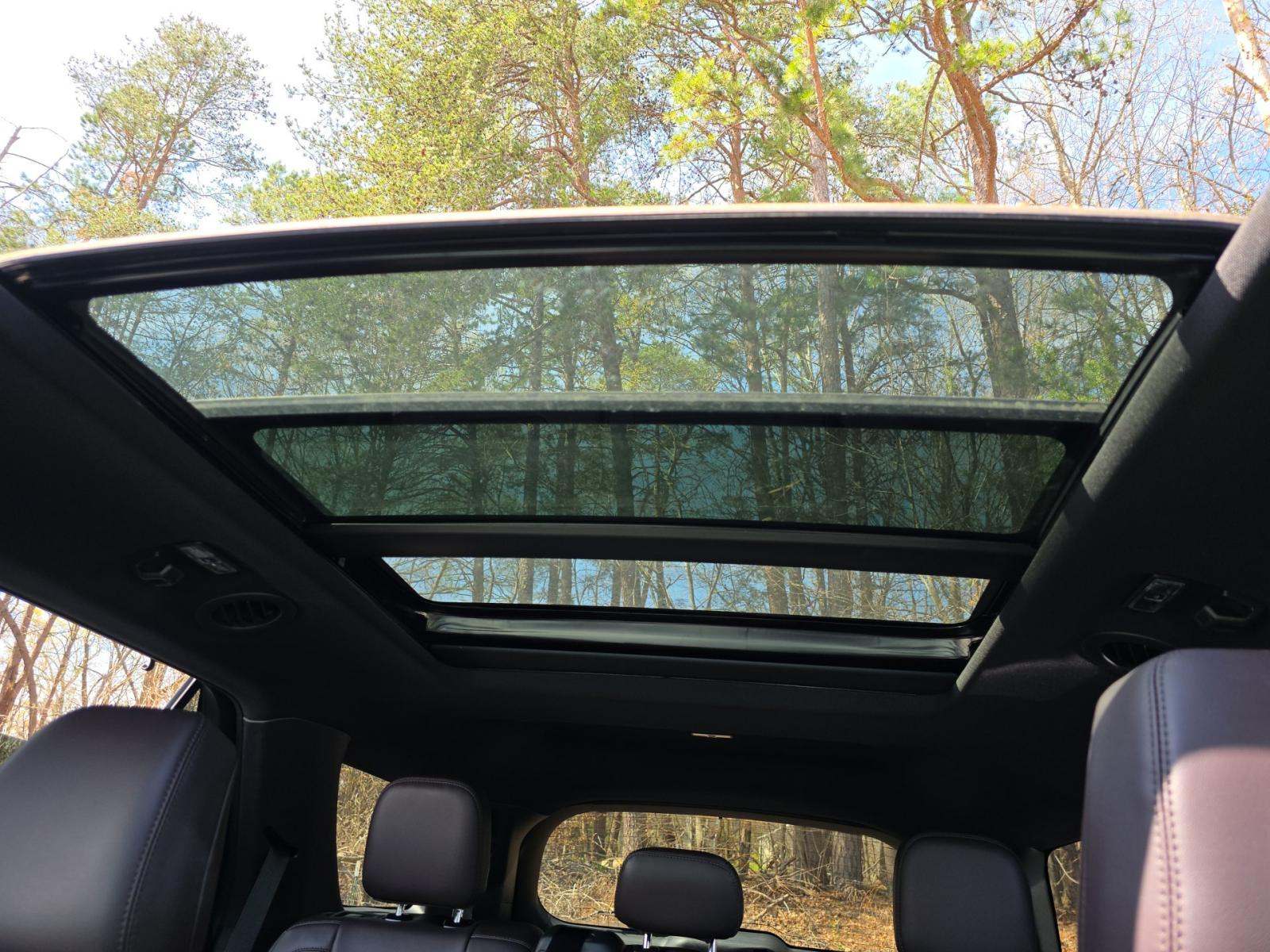 2025 Ford Explorer Platinum AWD