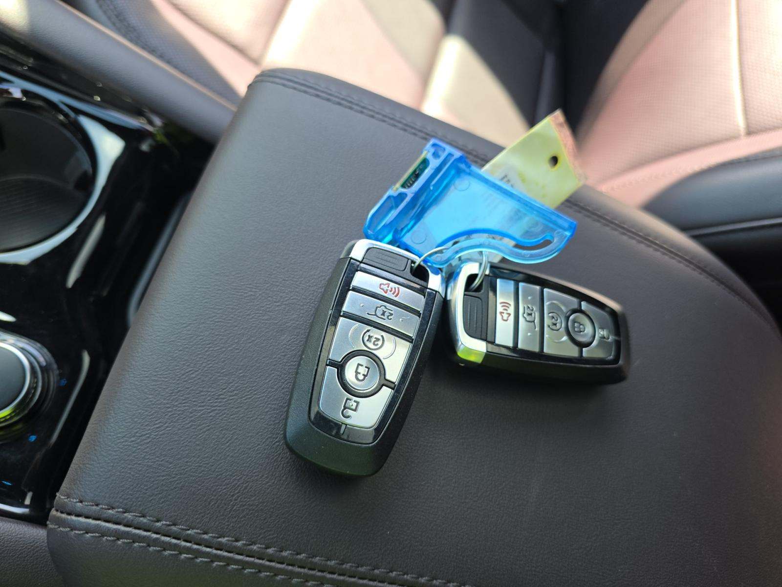 2025 Ford Explorer Platinum AWD