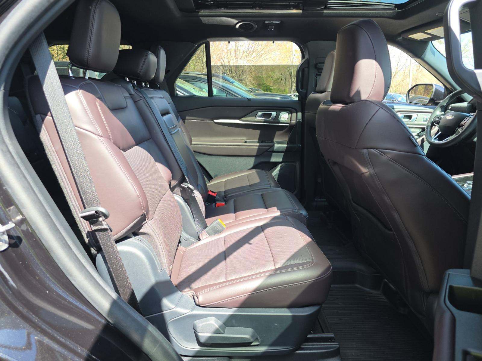 2025 Ford Explorer Platinum AWD