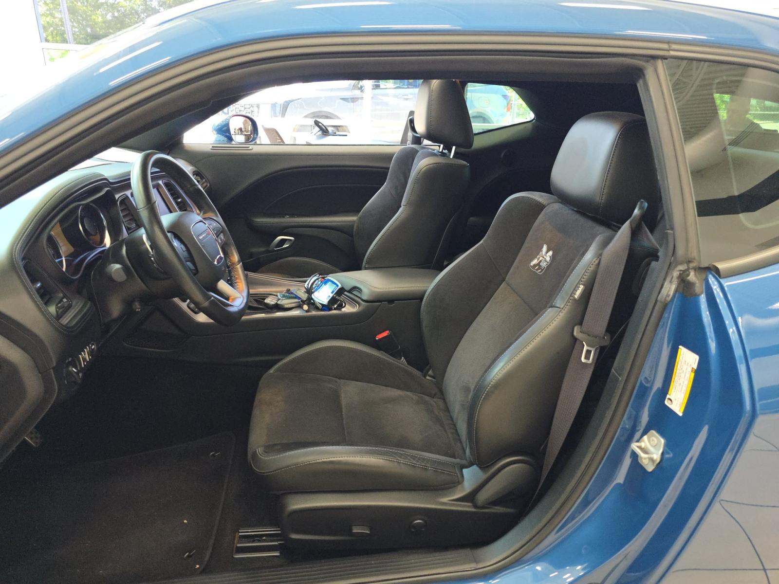 DODGE CHALLENGER - 6