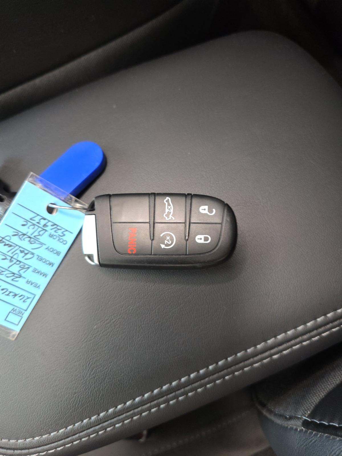 DODGE CHALLENGER - 8