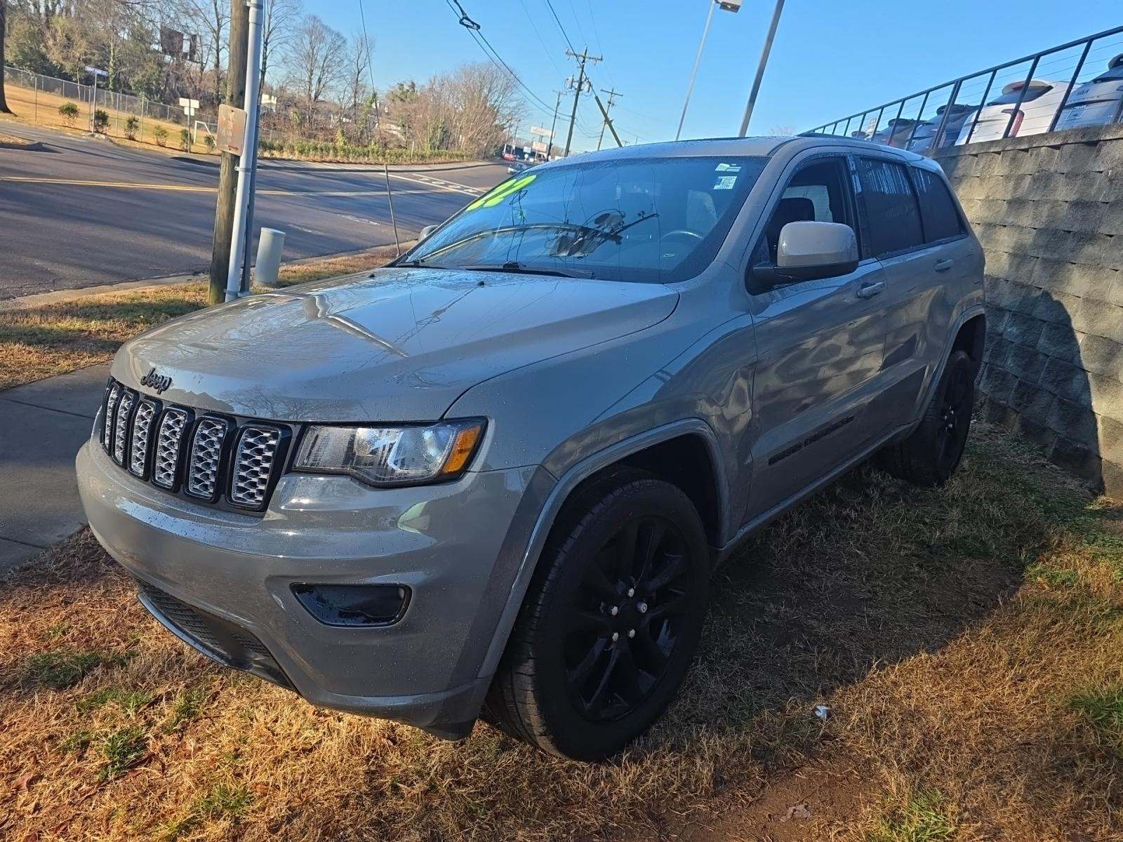 2022 Jeep Grand Cherokee Laredo X AWD