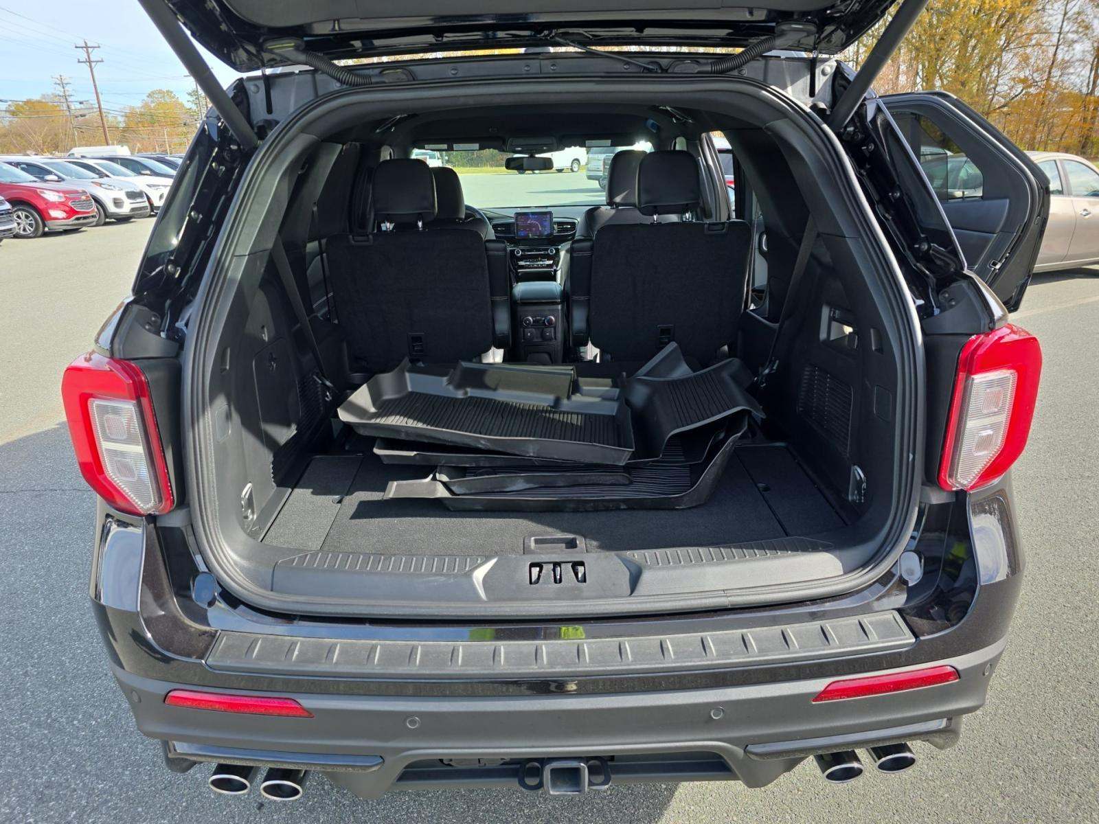 2023 Ford Explorer ST AWD