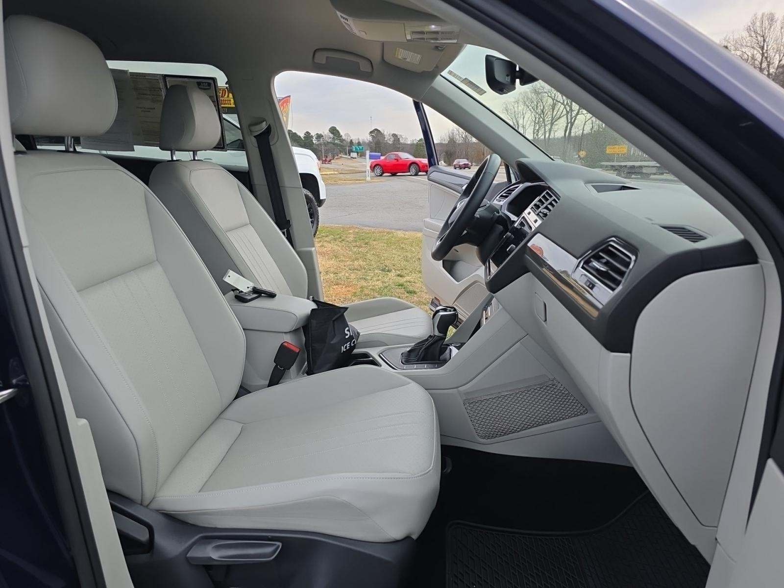 2023 Volkswagen Tiguan 2.0T SE FWD