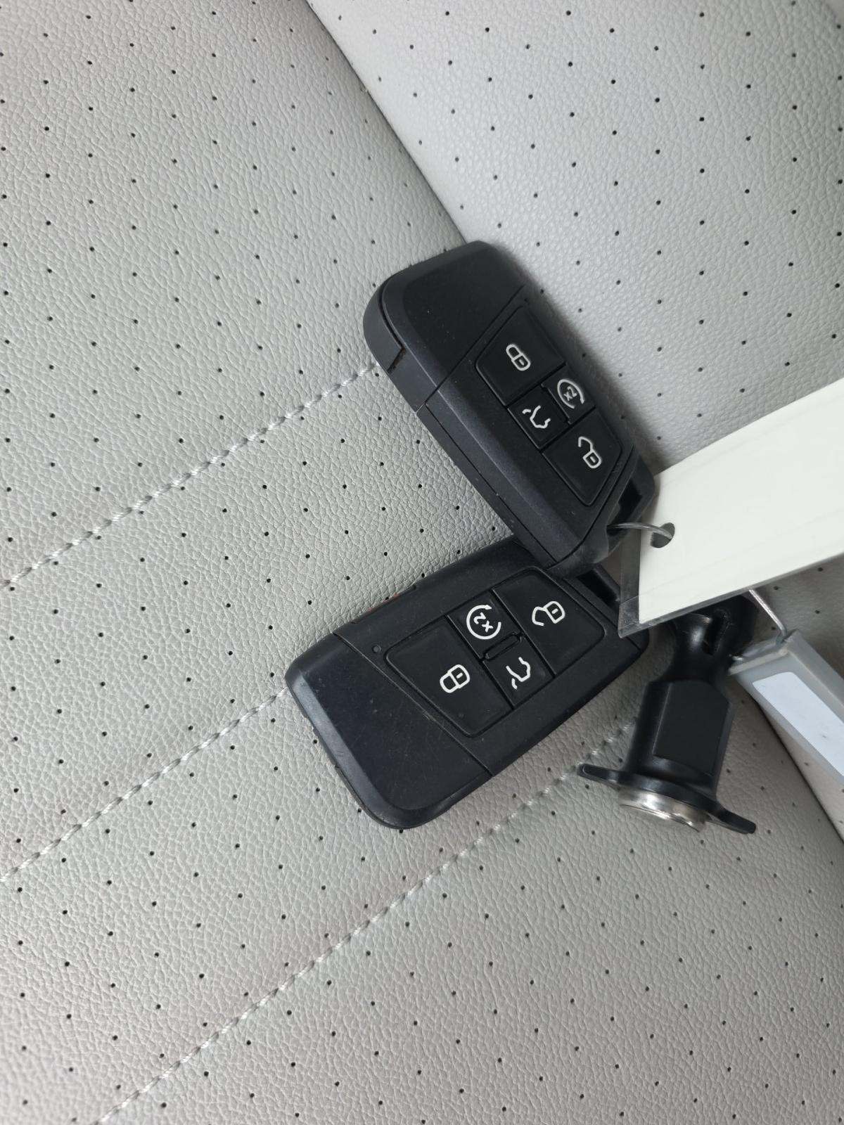 2023 Volkswagen Tiguan 2.0T SE FWD