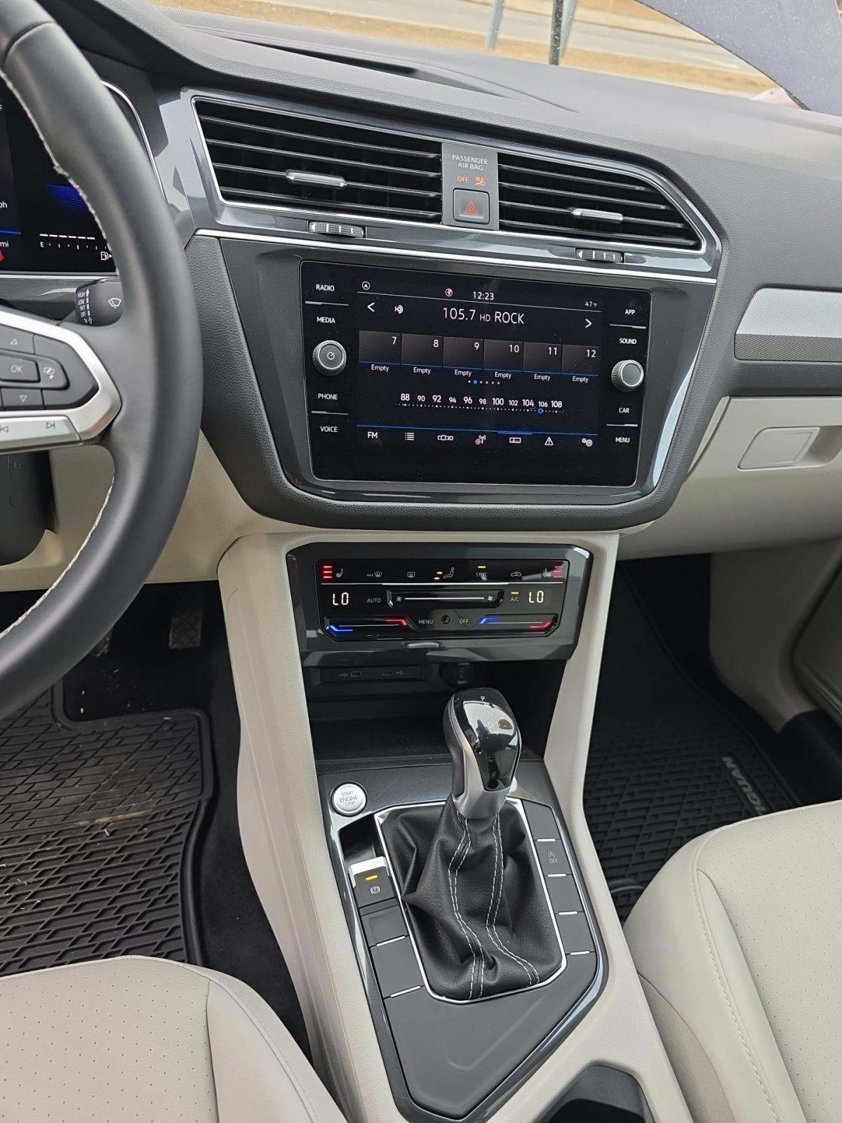 2023 Volkswagen Tiguan 2.0T SE FWD