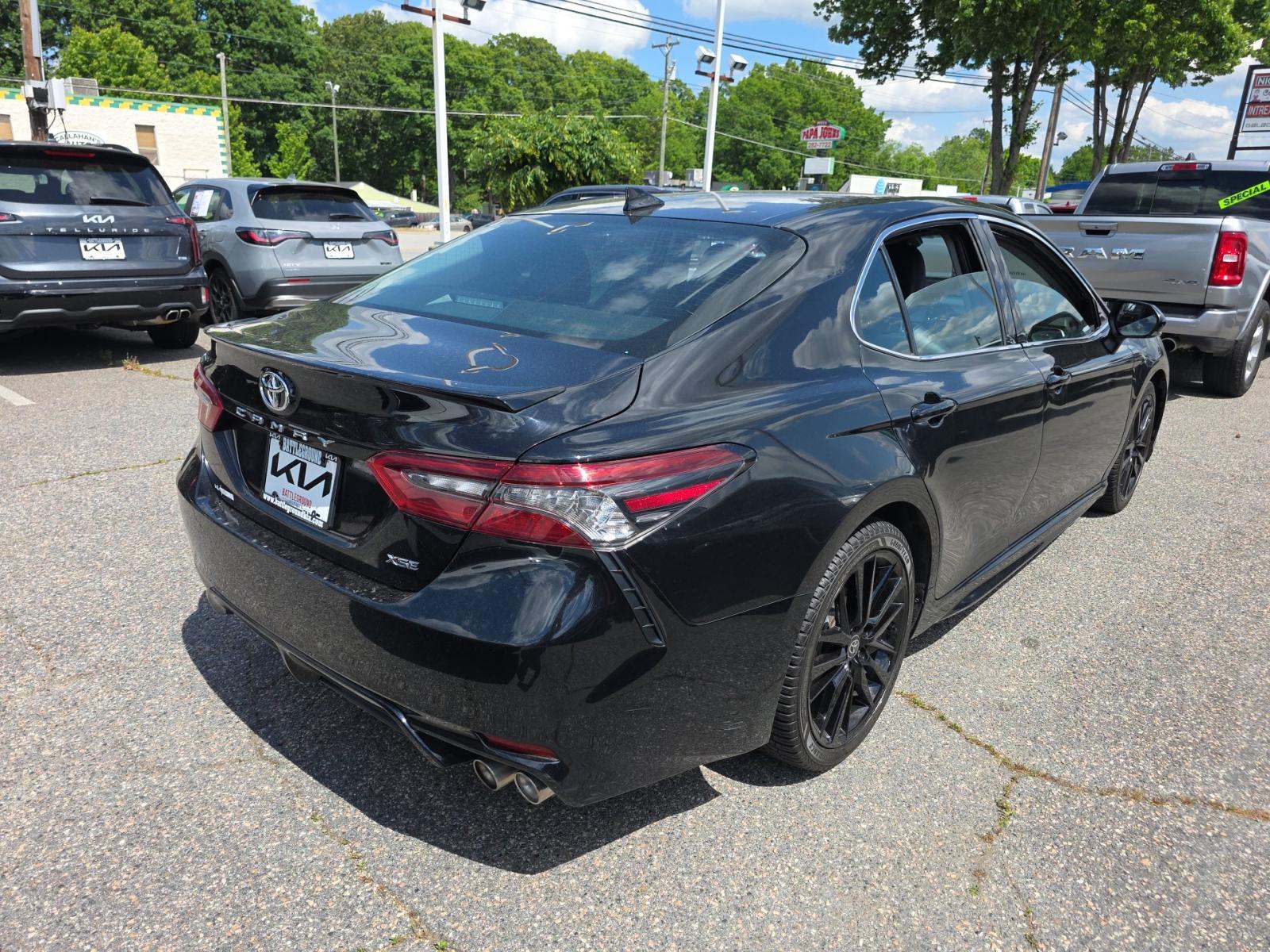 TOYOTA CAMRY - 3