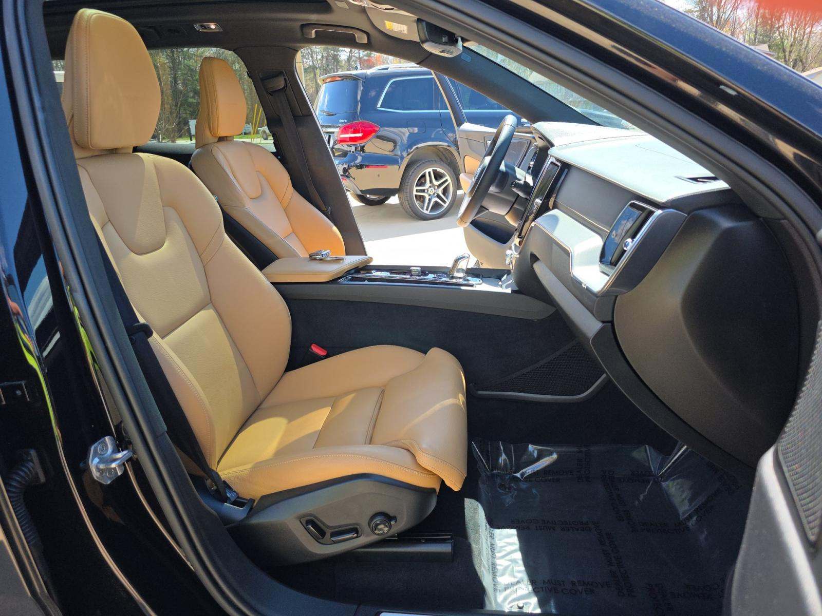 2019 Volvo XC60 Plug-In Hybrid T8 Inscription AWD