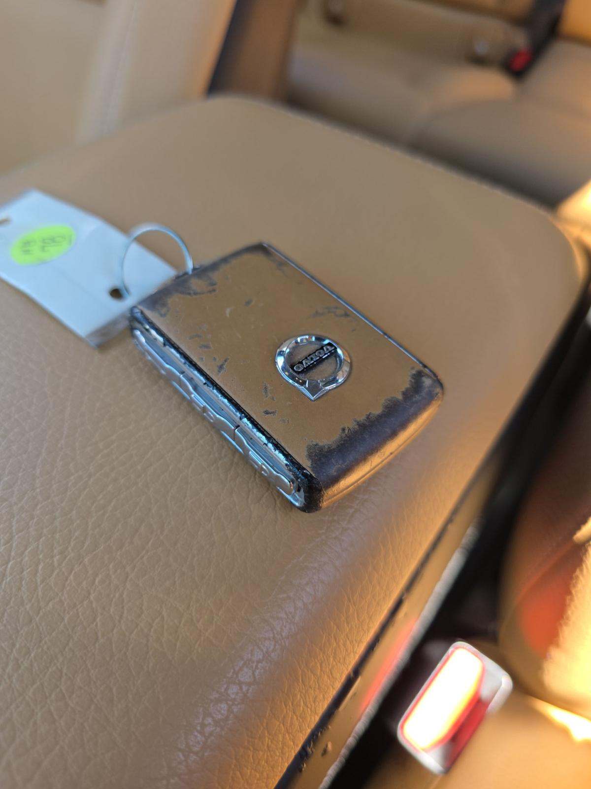 2019 Volvo XC60 Plug-In Hybrid T8 Inscription AWD