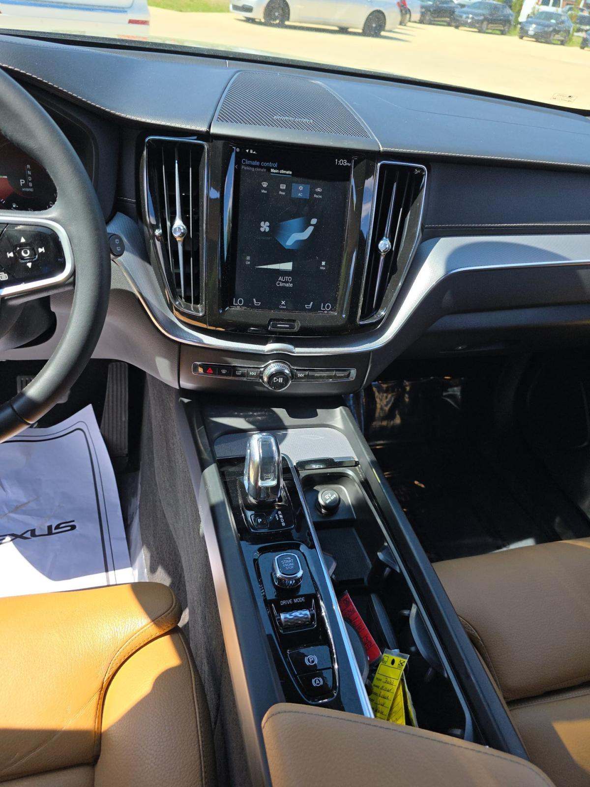 2019 Volvo XC60 Plug-In Hybrid T8 Inscription AWD