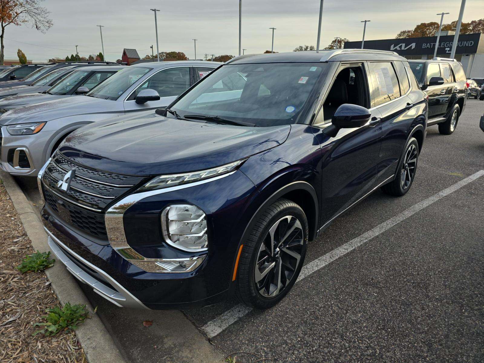 2024 Mitsubishi Outlander SEL FWD