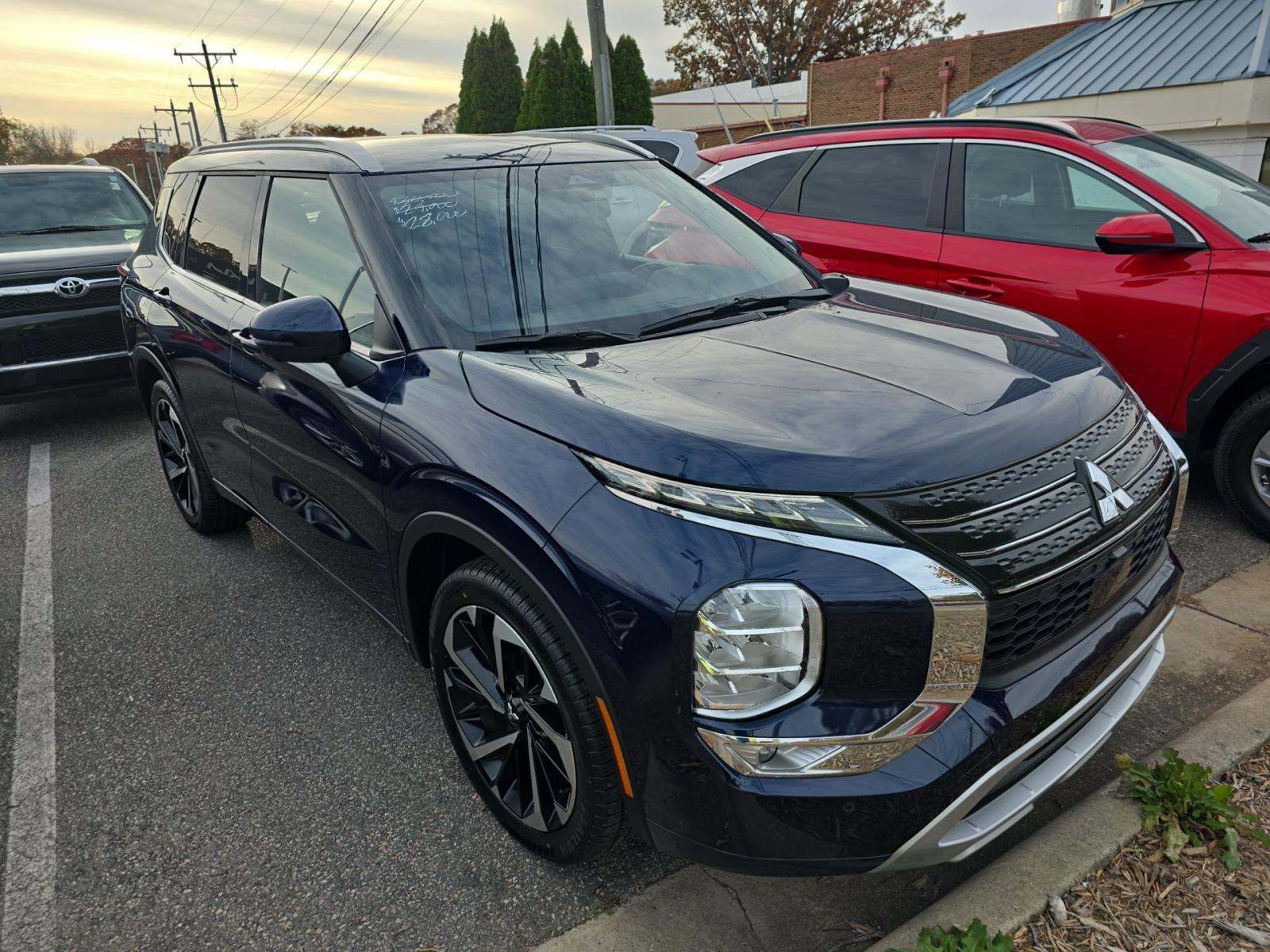 2024 Mitsubishi Outlander SEL FWD