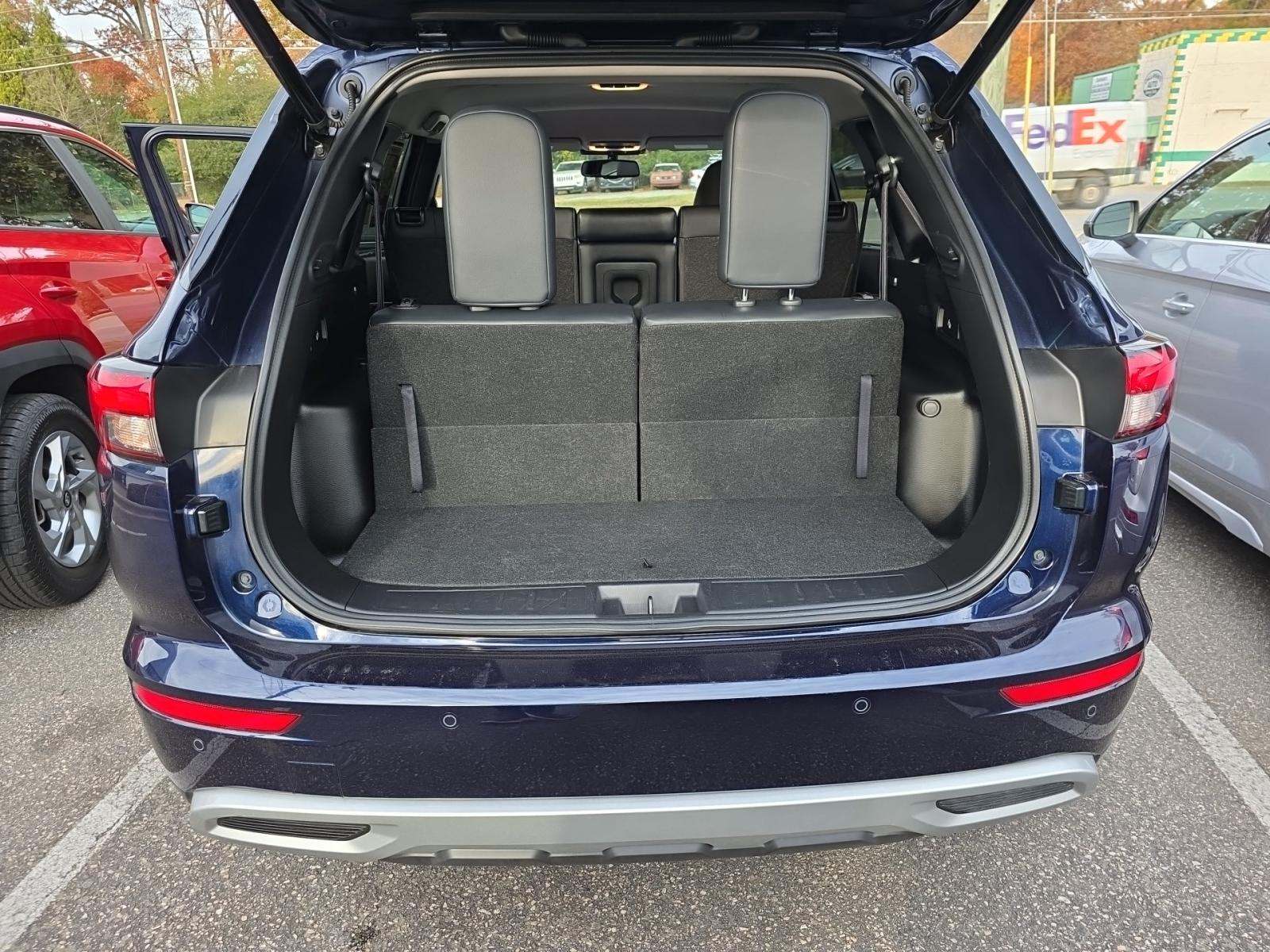 2024 Mitsubishi Outlander SEL FWD