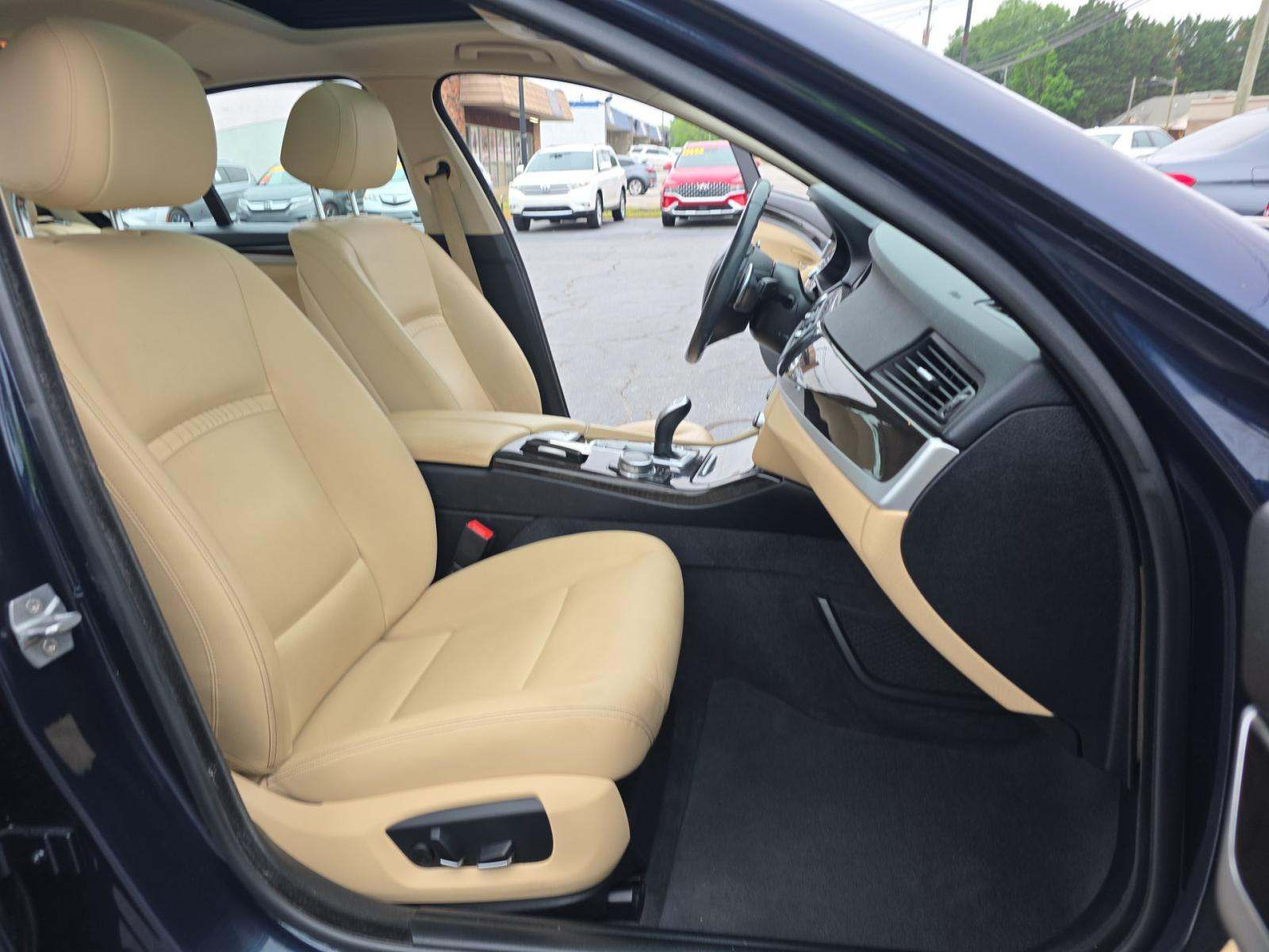 2016 BMW 5 Series 528i RWD