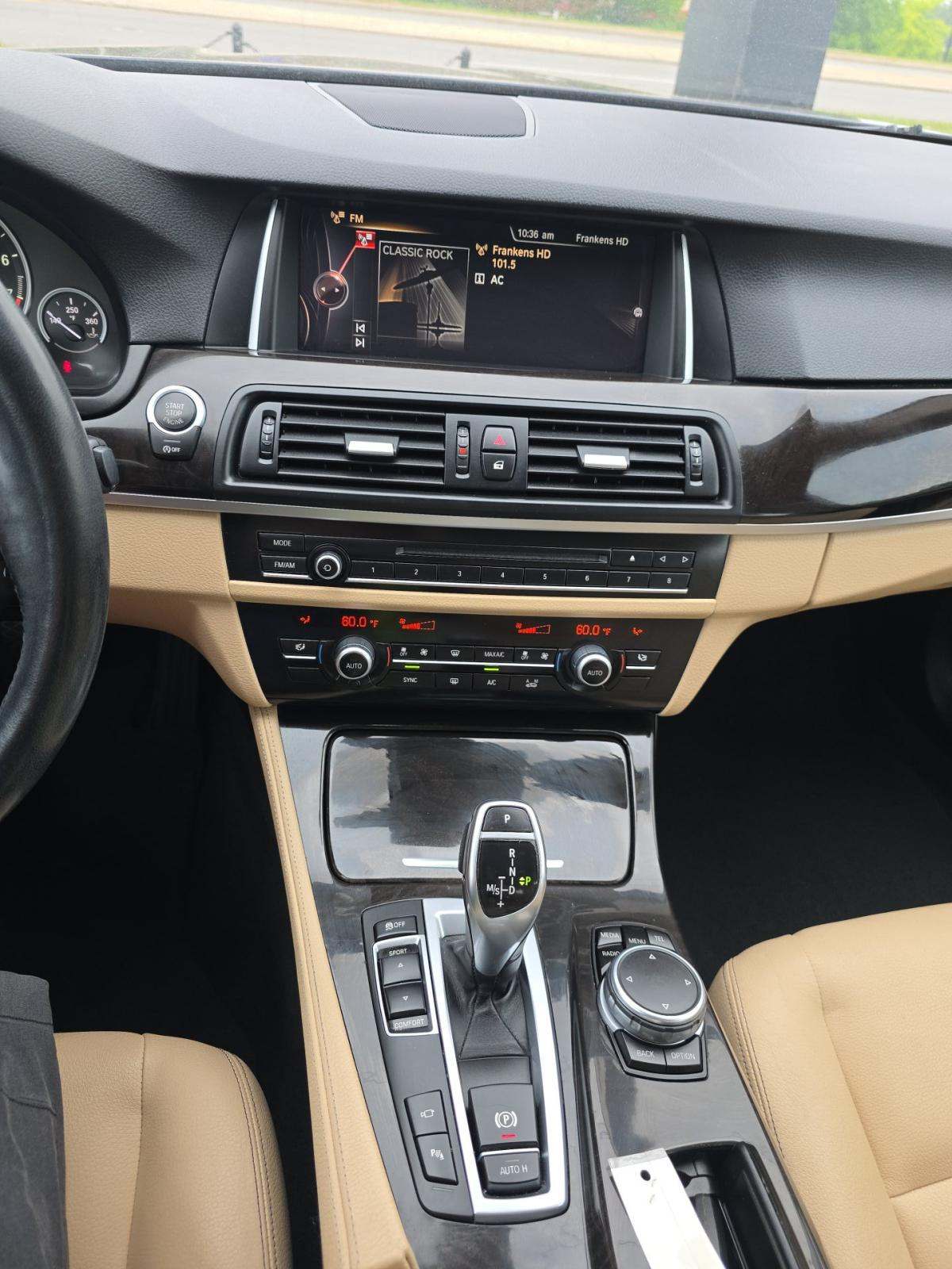 2016 BMW 5 Series 528i RWD