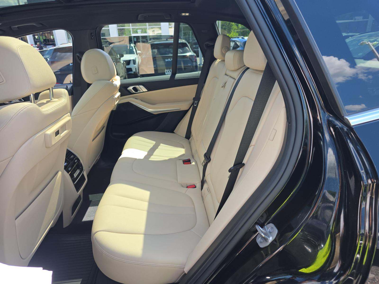 2022 BMW X5 xDrive40i AWD