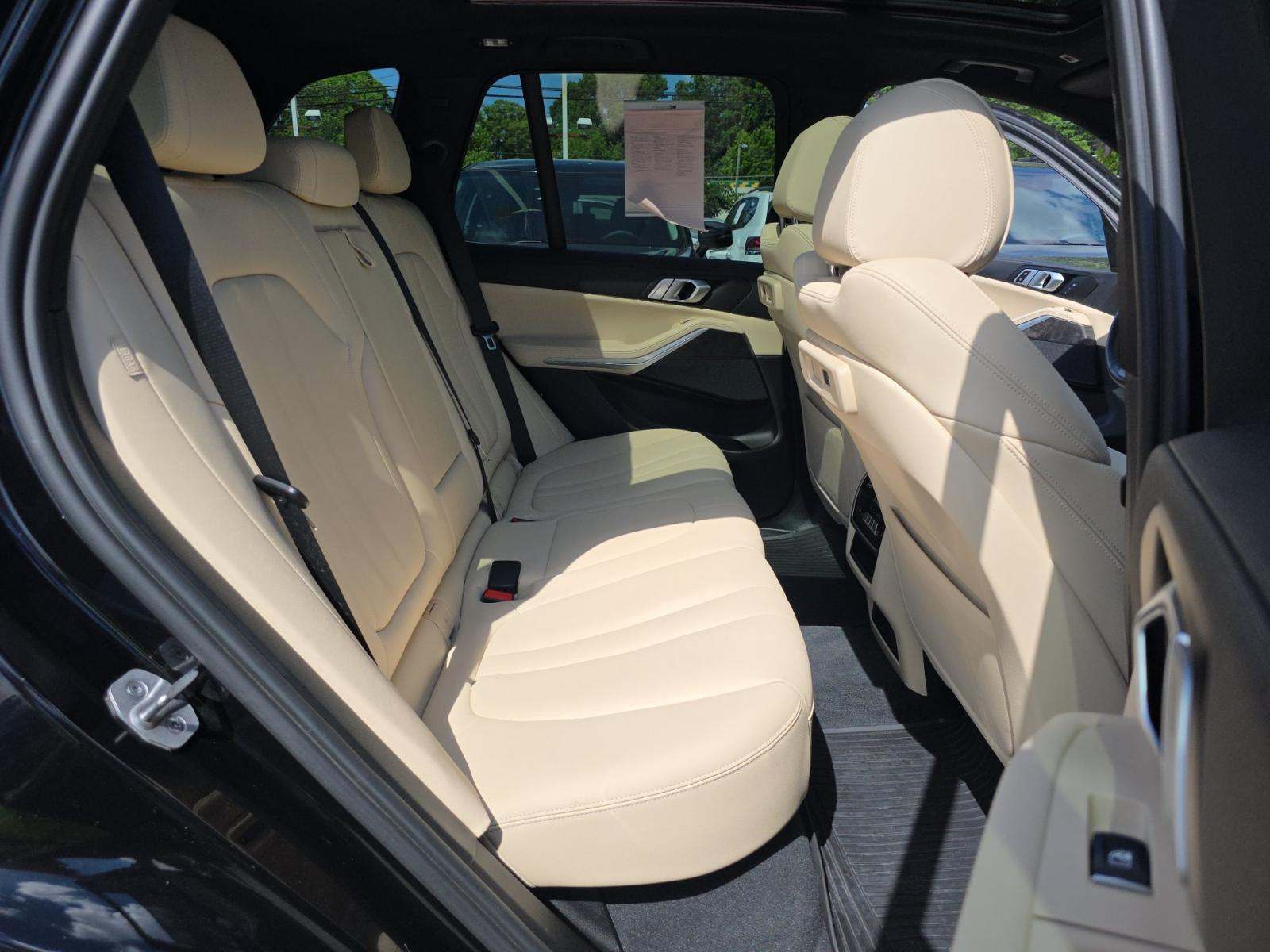 2022 BMW X5 xDrive40i AWD