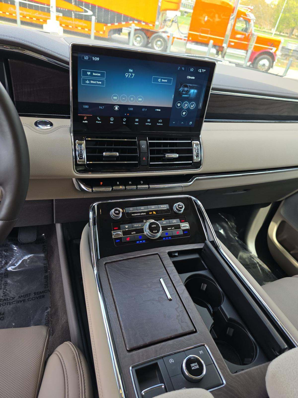 2024 Lincoln Navigator Reserve AWD