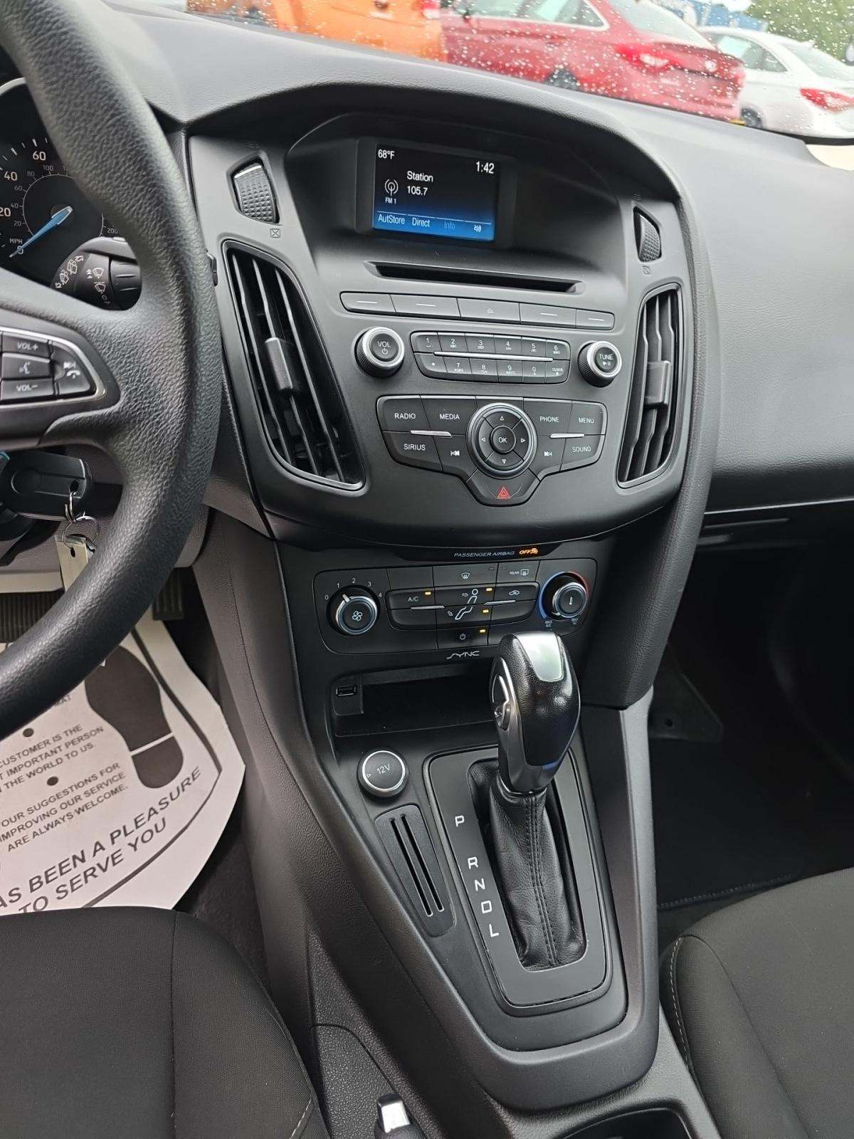 2016 Ford Focus SE FWD