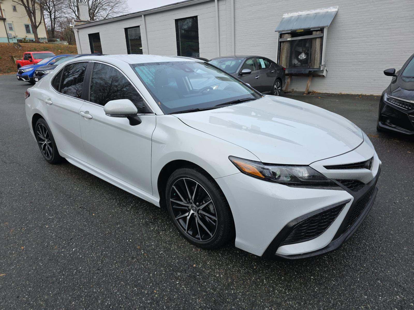 2023 Toyota Camry SE FWD