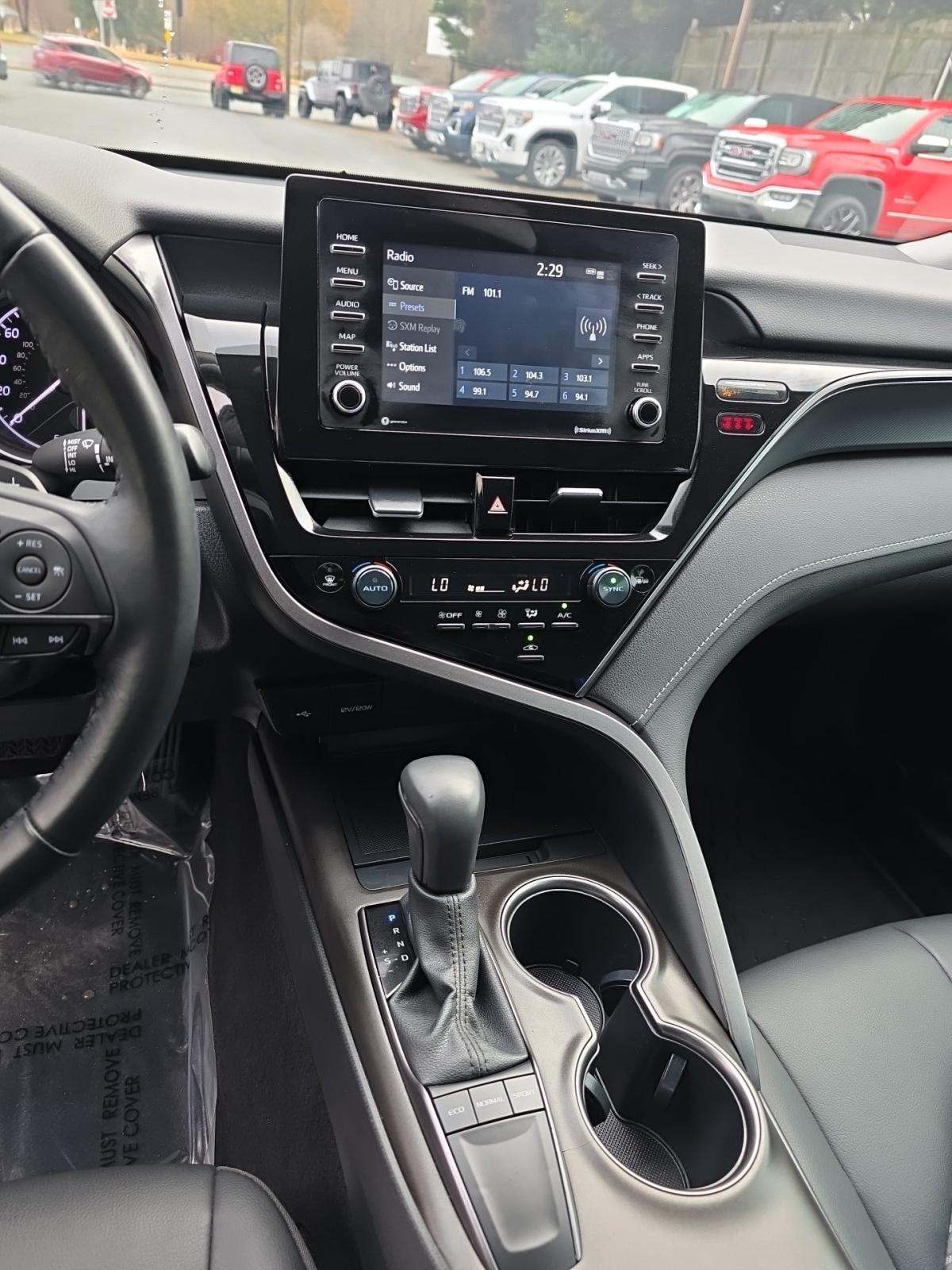 2023 Toyota Camry SE FWD