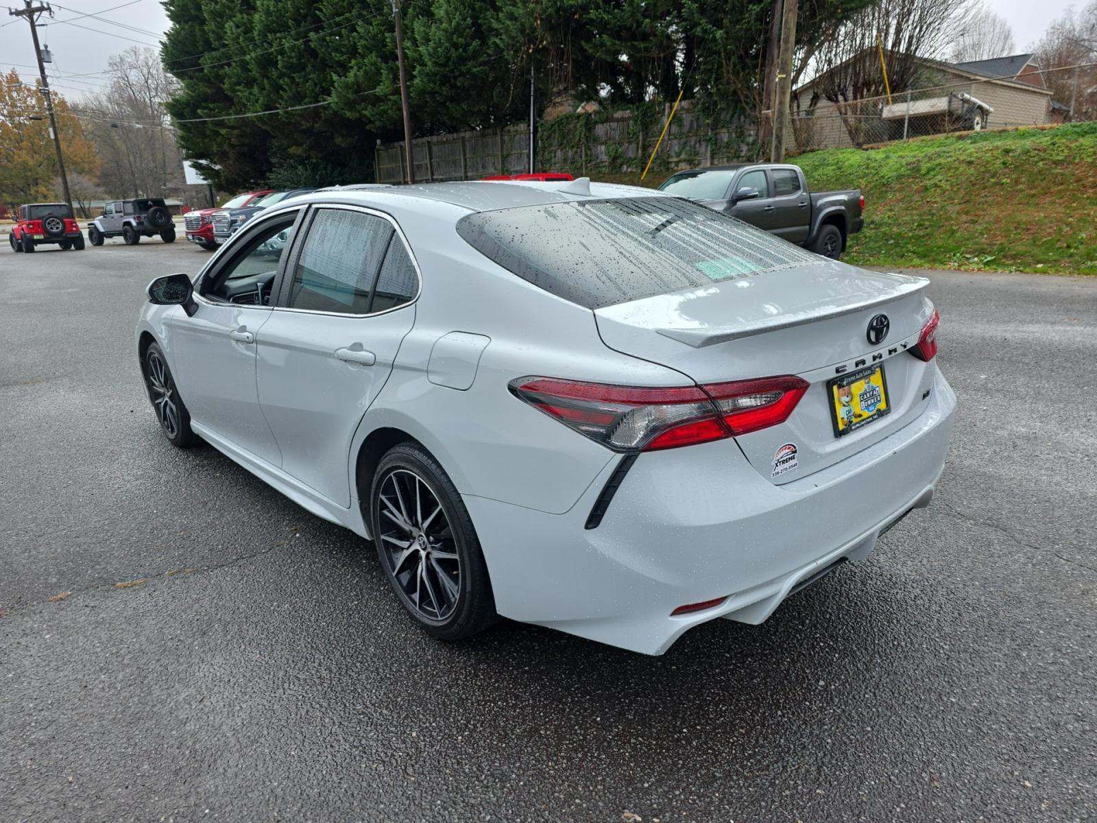 2023 Toyota Camry SE FWD