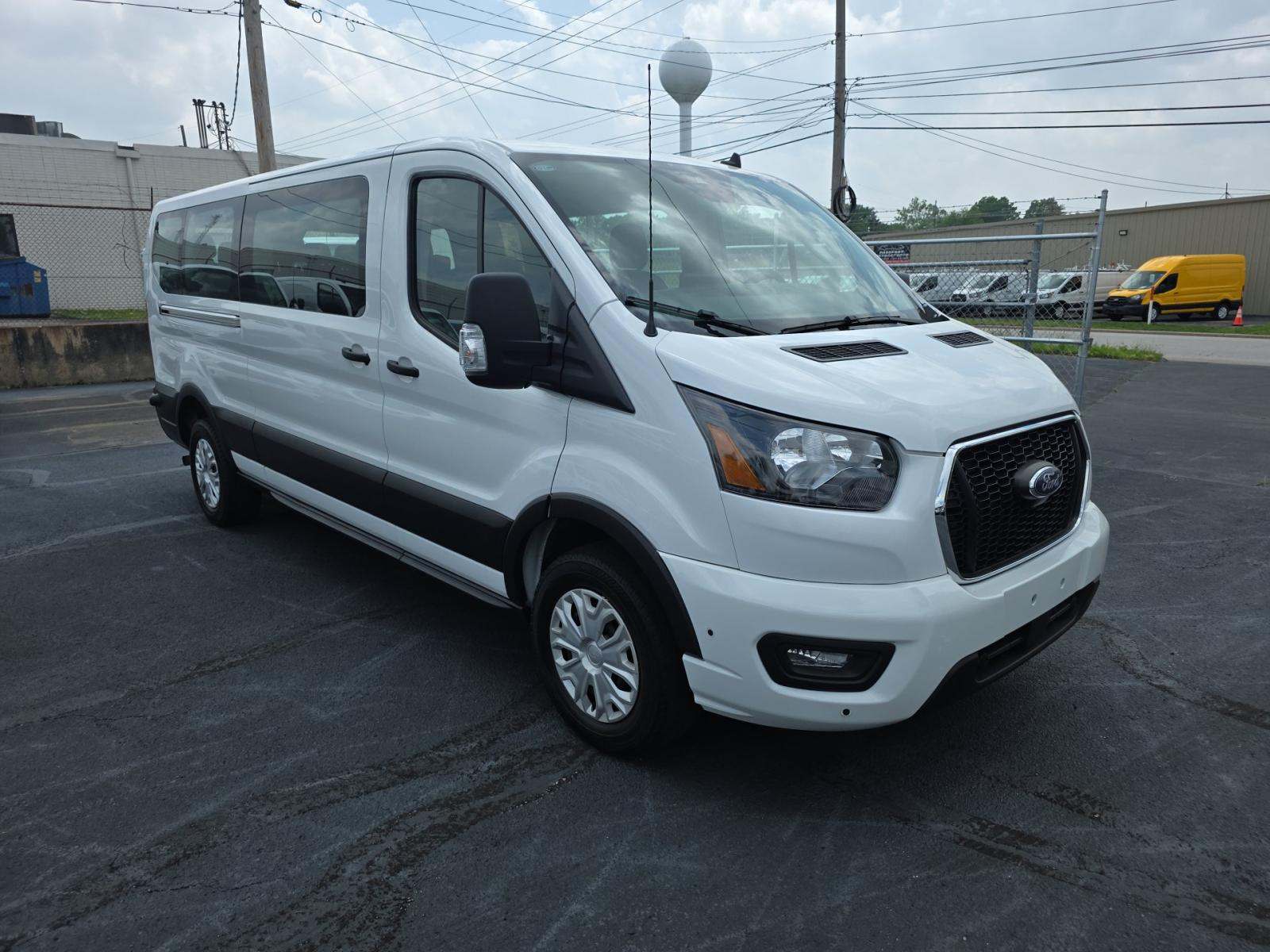 FORD TRANSIT 350 - 4