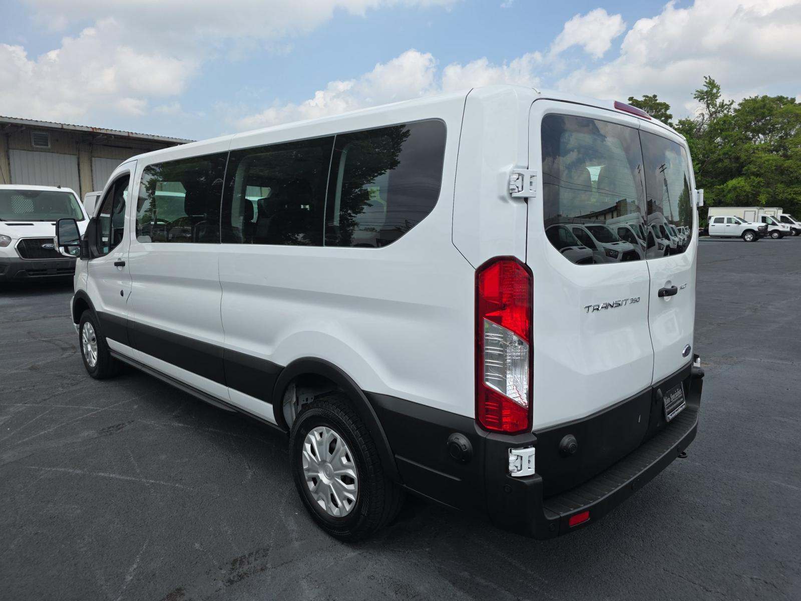 FORD TRANSIT 350 - 2