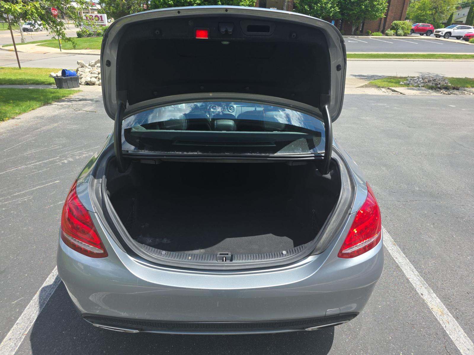 MERCEDES-BENZ C-CLASS - 10