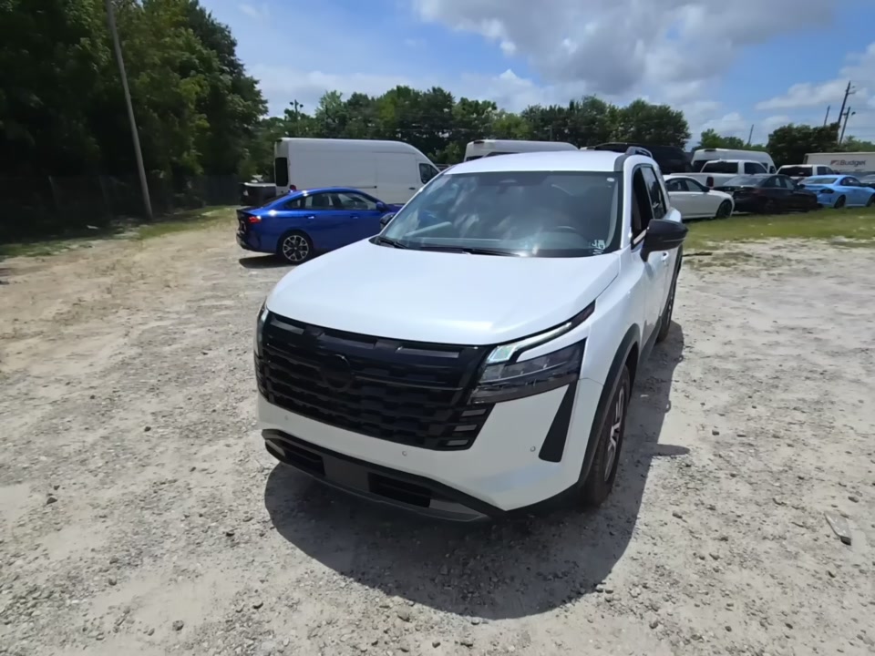 2026 Nissan Pathfinder SL FWD