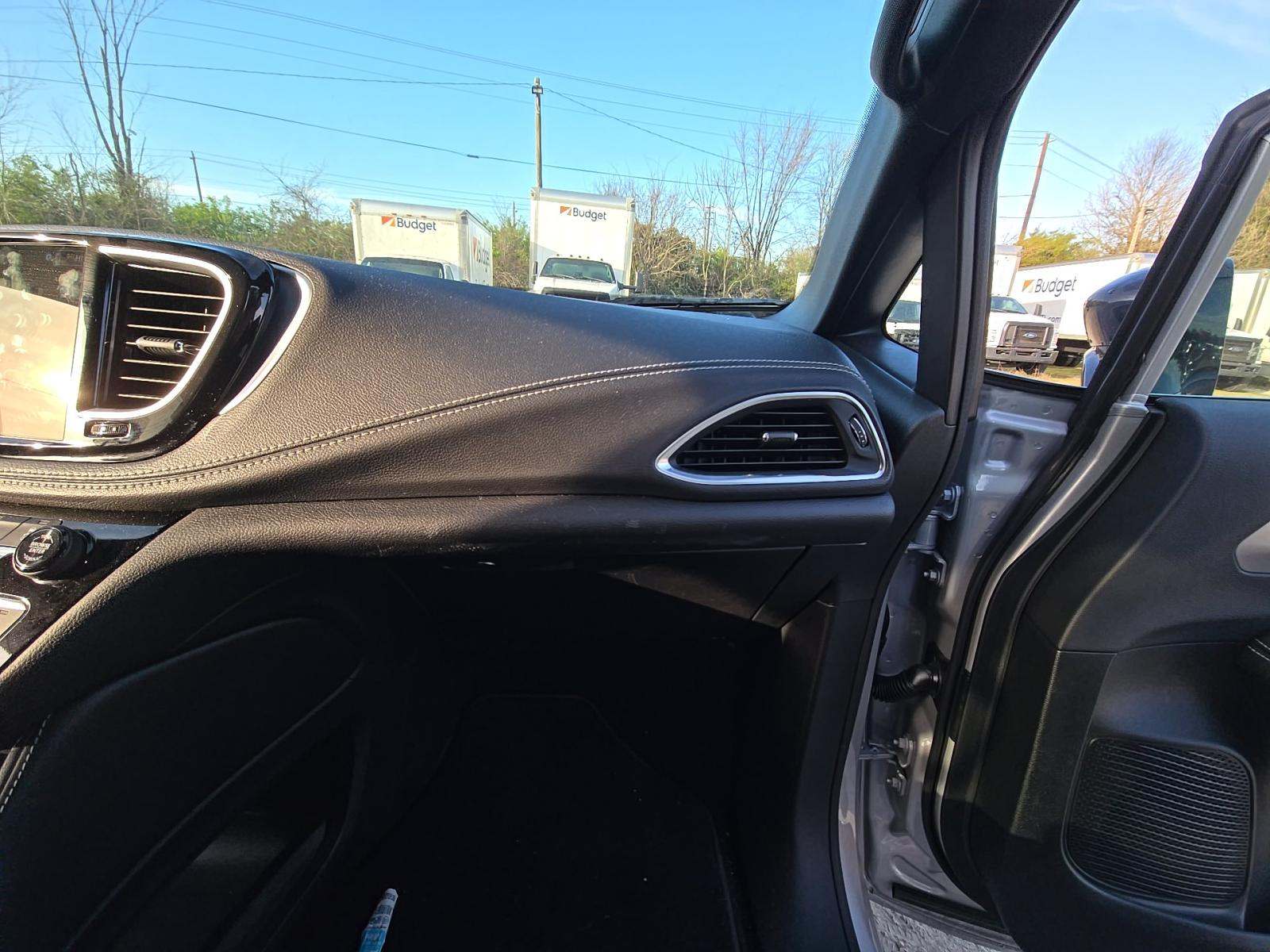 2026 Chrysler Pacifica Limited FWD