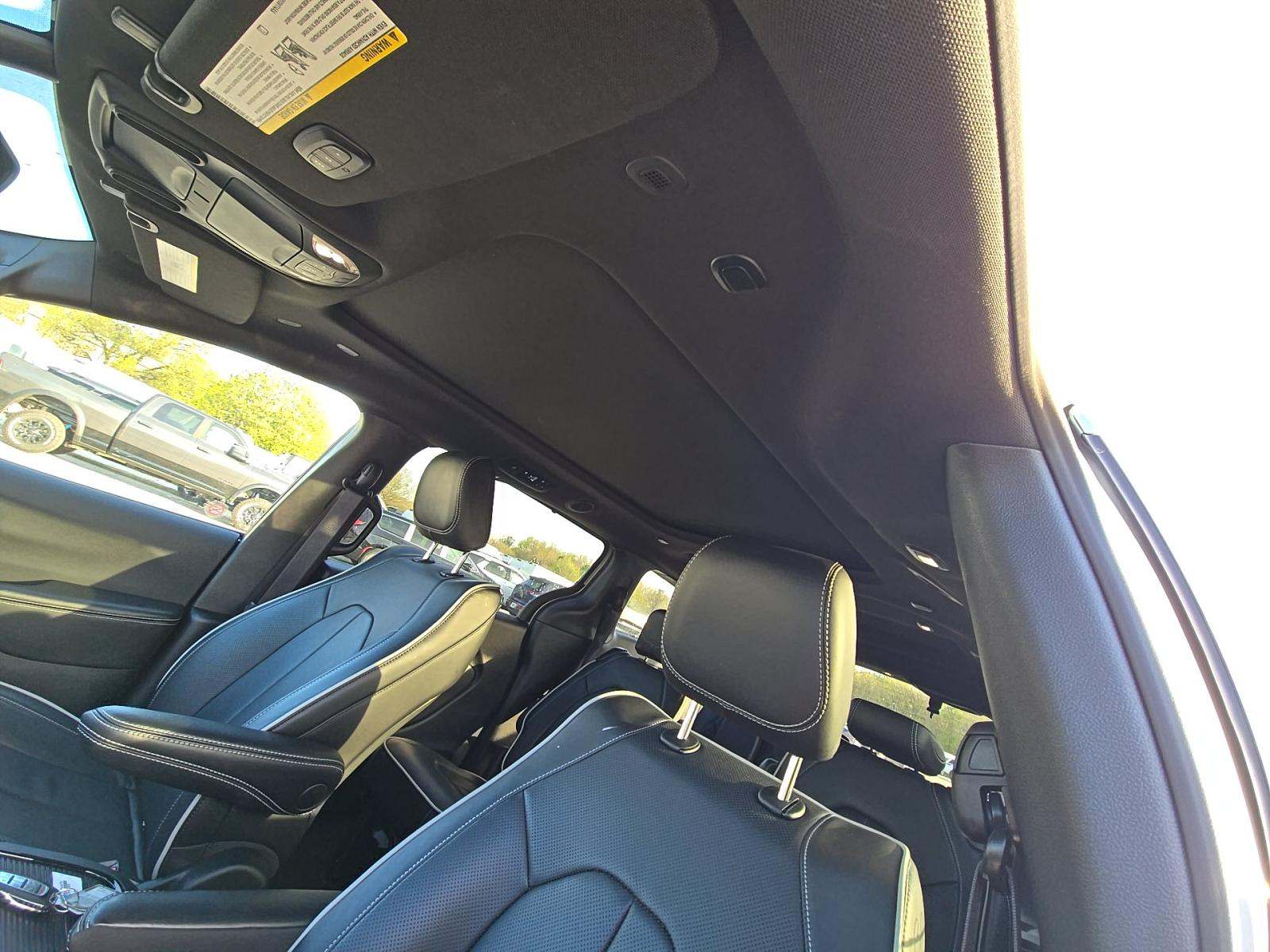 2026 Chrysler Pacifica Limited FWD