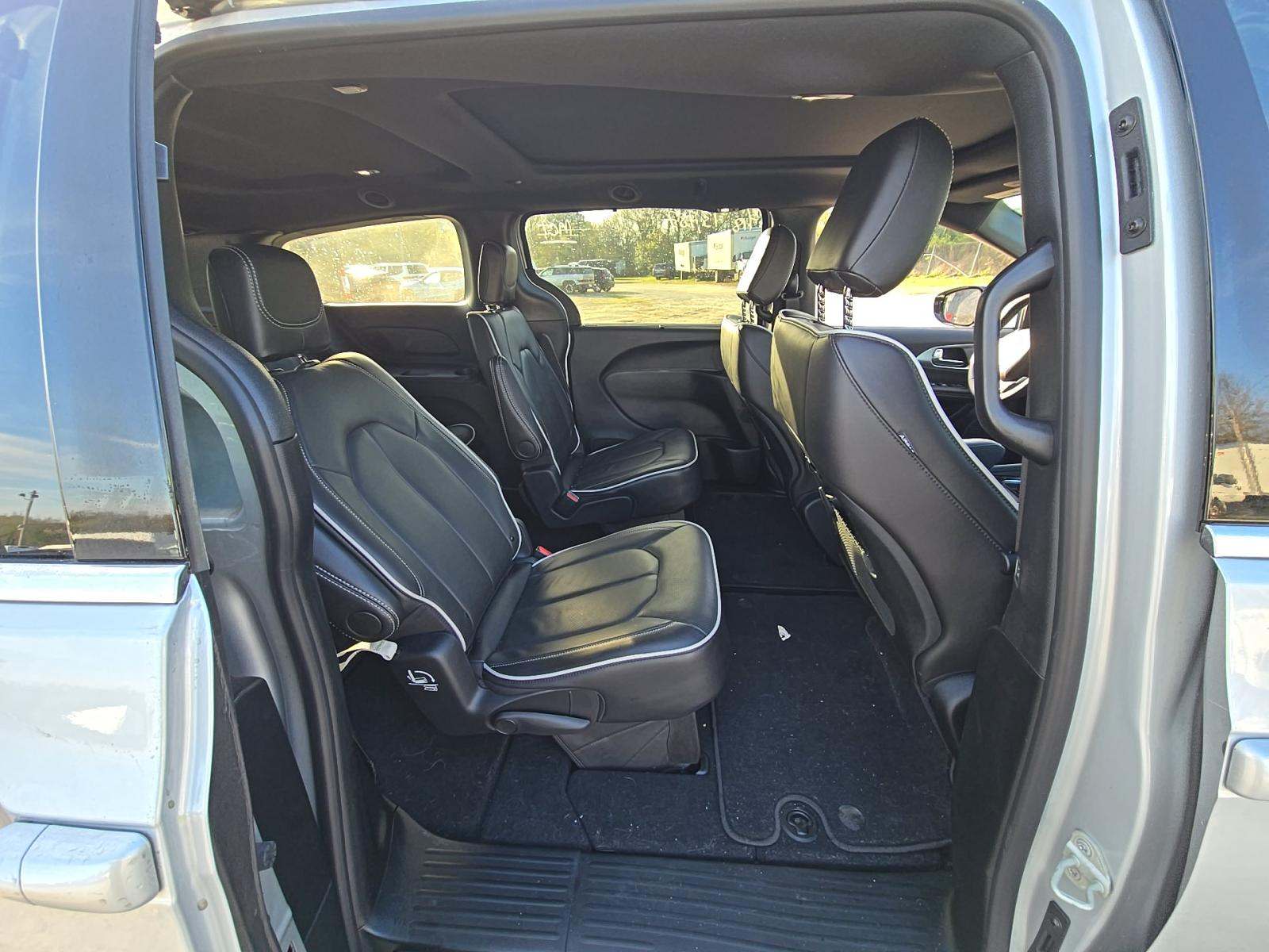 2026 Chrysler Pacifica Limited FWD