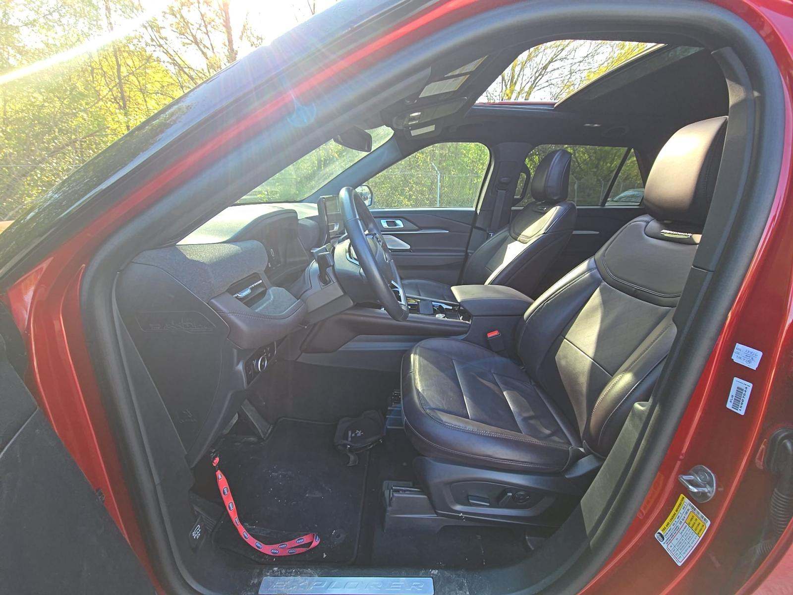 2025 Ford Explorer Platinum RWD