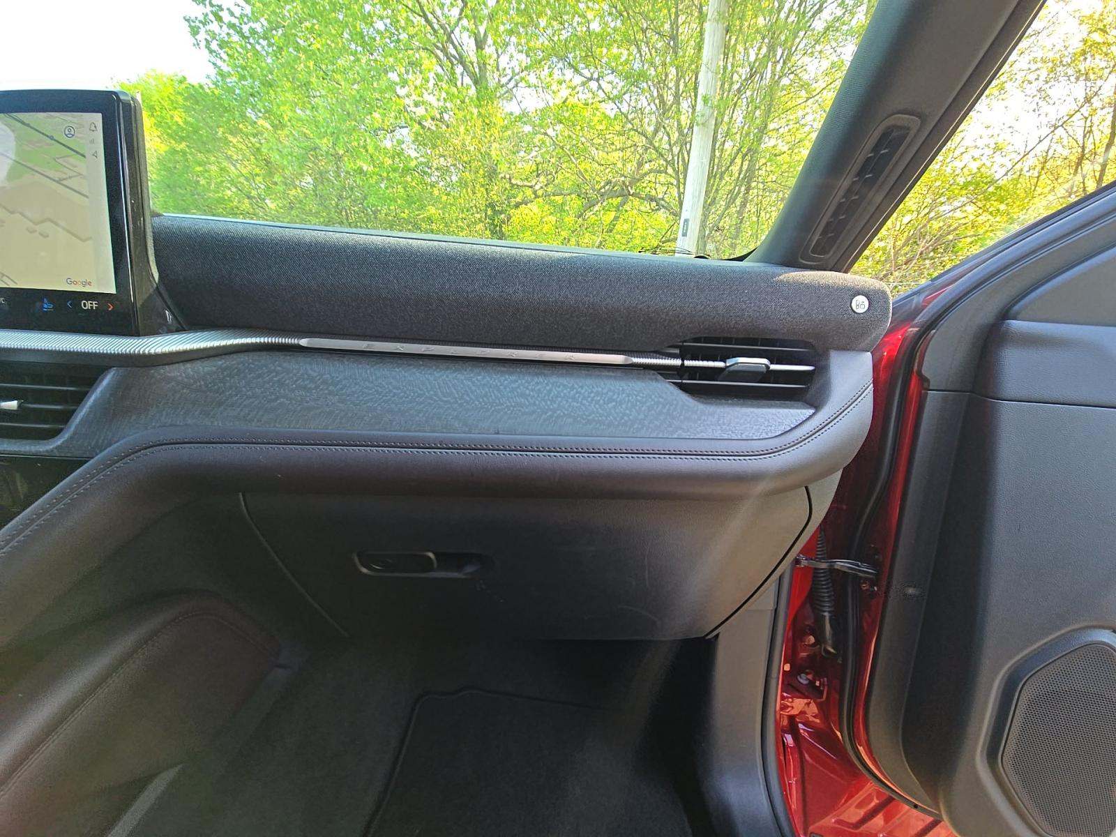 2025 Ford Explorer Platinum RWD