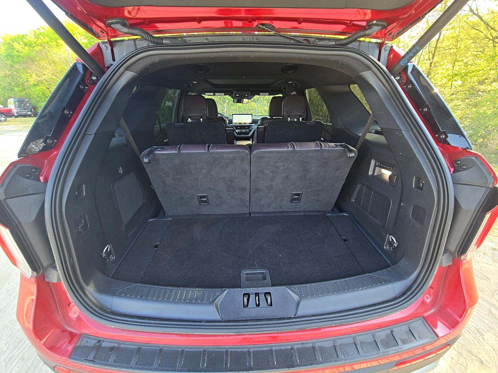 2025 Ford Explorer Platinum RWD