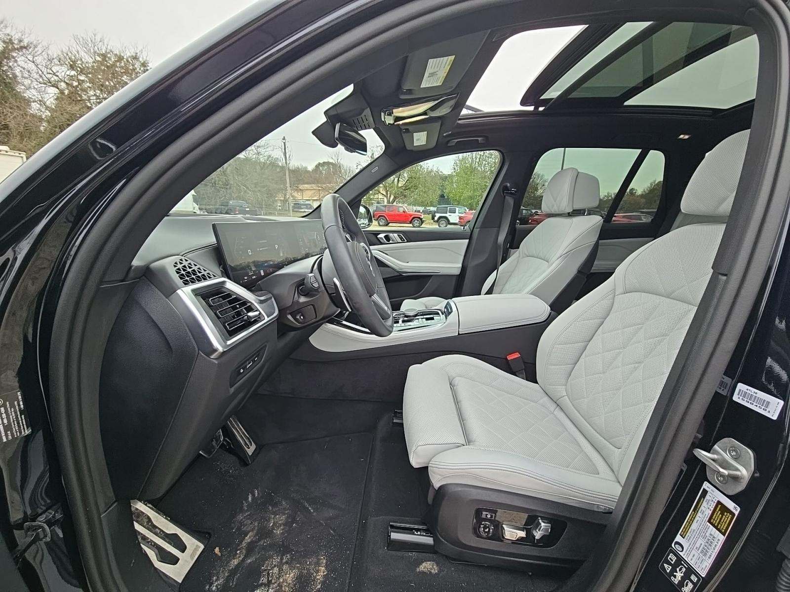 2025 BMW X5 M60i xDrive AWD