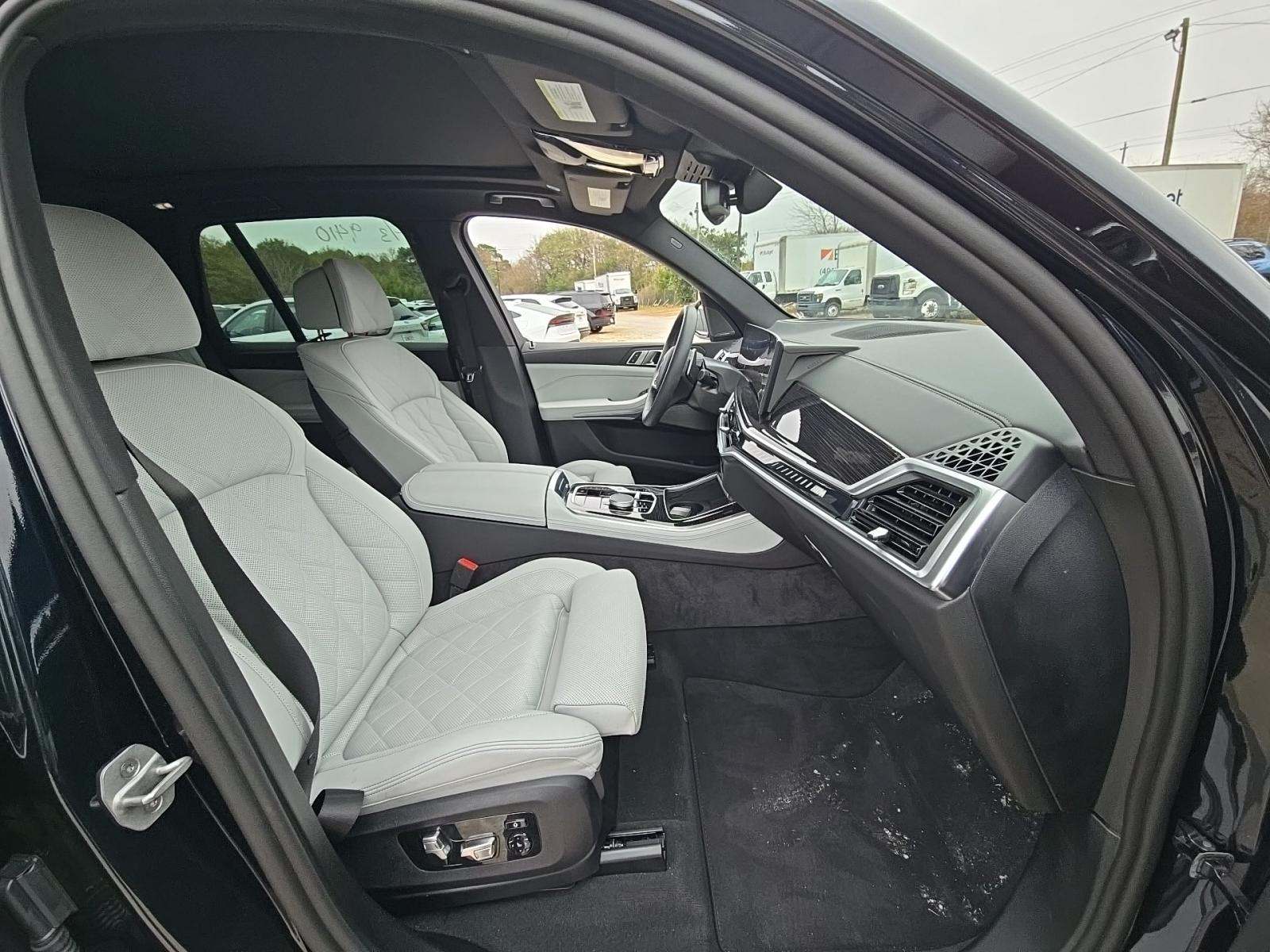 2025 BMW X5 M60i xDrive AWD