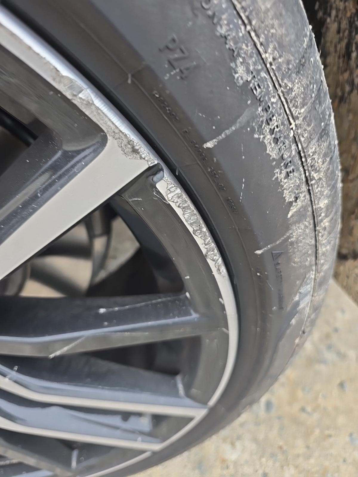 2025 BMW X5 M60i xDrive AWD