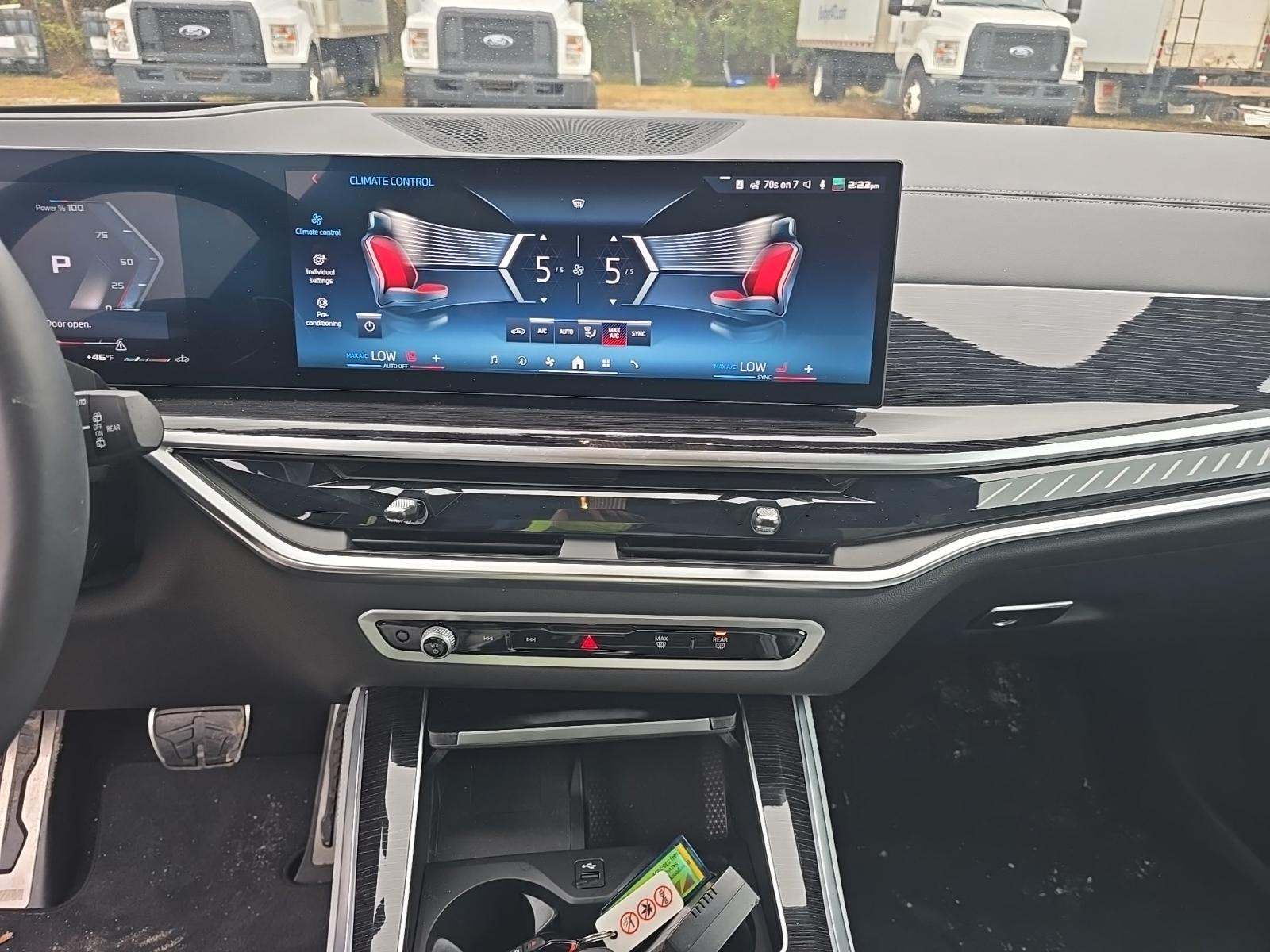 2025 BMW X5 M60i xDrive AWD