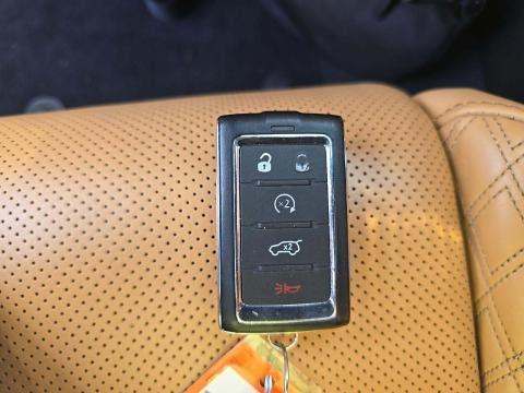 JEEP SUMMIT RESERVE - 4