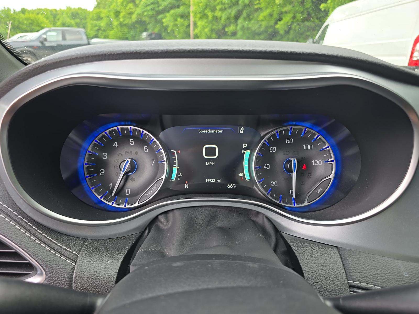 2026 Chrysler Pacifica Limited FWD